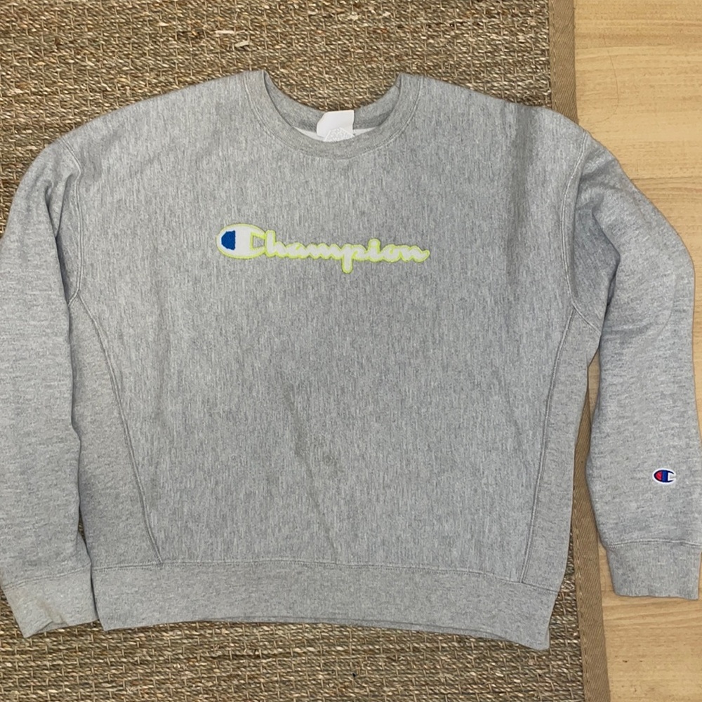 XL womens Champion gray crewneck sweatshirt
